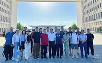 尊龙凯时董事长受邀考察霍尔果斯口岸
